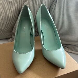 Nine West Women's Mint Green Pumps